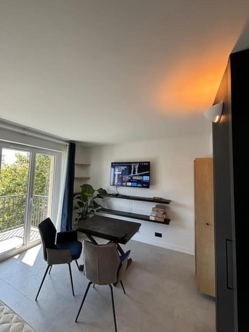Studio A Courbevoie 92 Extérieur photo